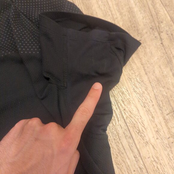 Lululemon Mens Medium Black Gray Mesh Short Sleeve T-Shirt Top Yoga Gym - Picture 8 of 9